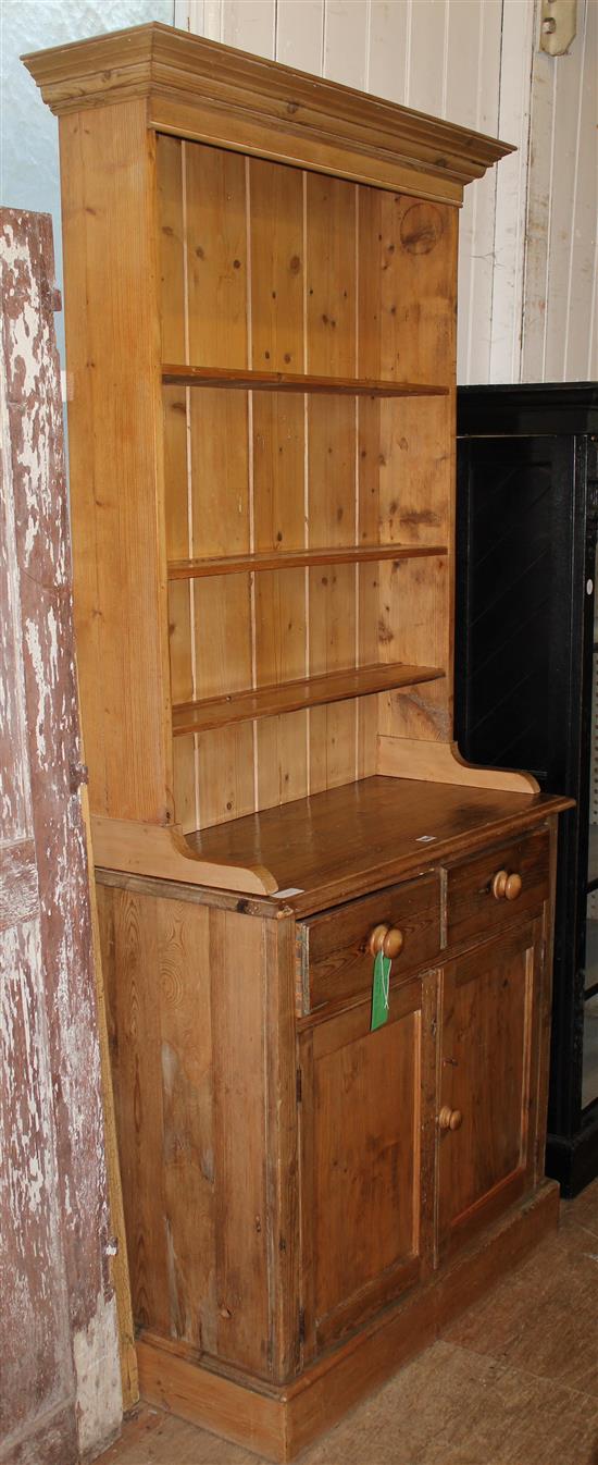 Small pine dresser